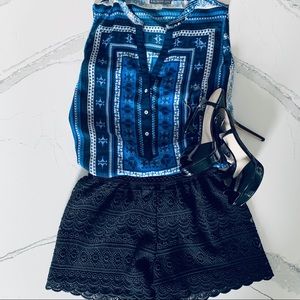 Brixon Ivy Blue Sleeveless  3 Button Top L